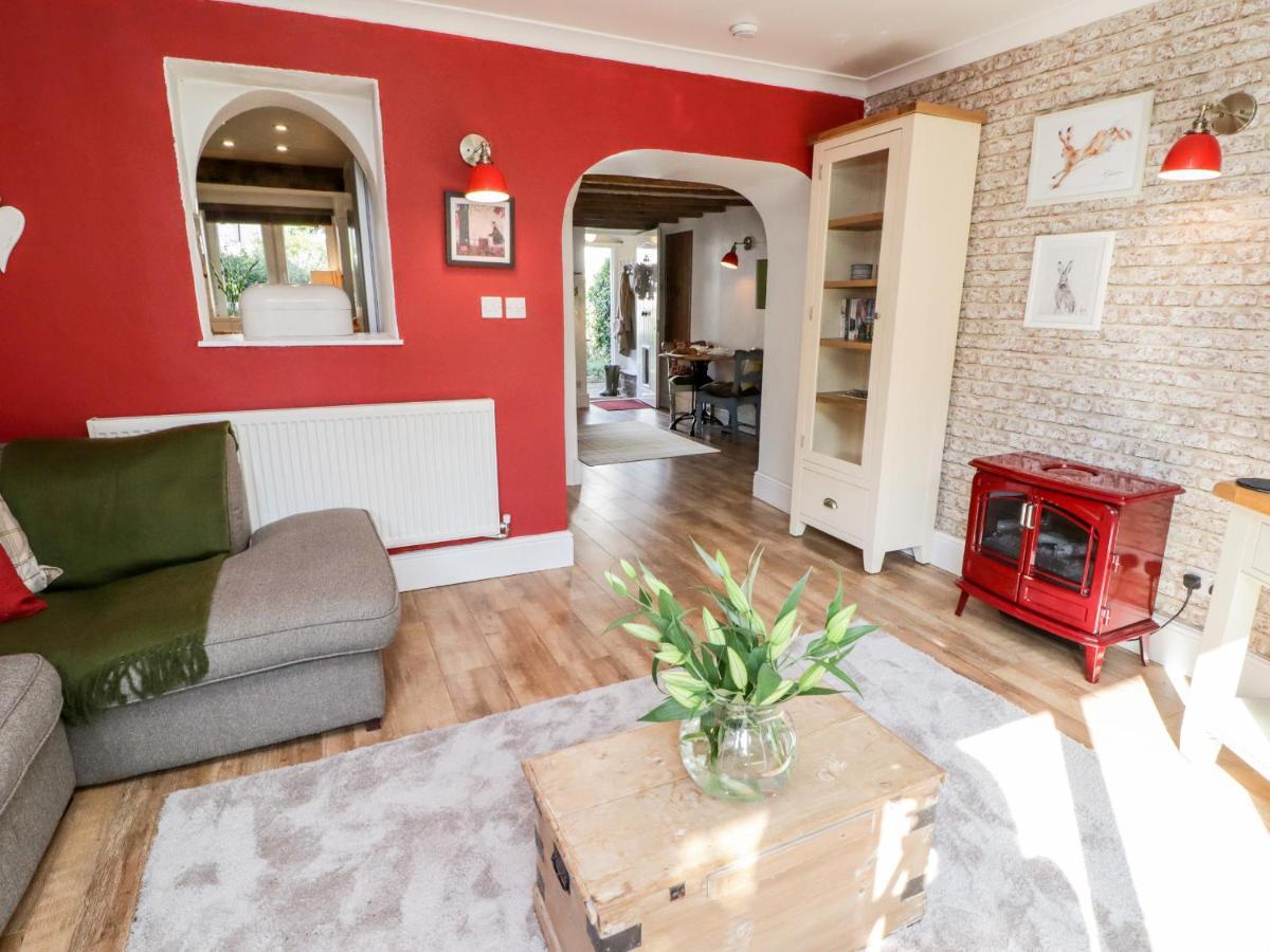 Old Pump Cottage Ross-on-Wye ภายนอก รูปภาพ