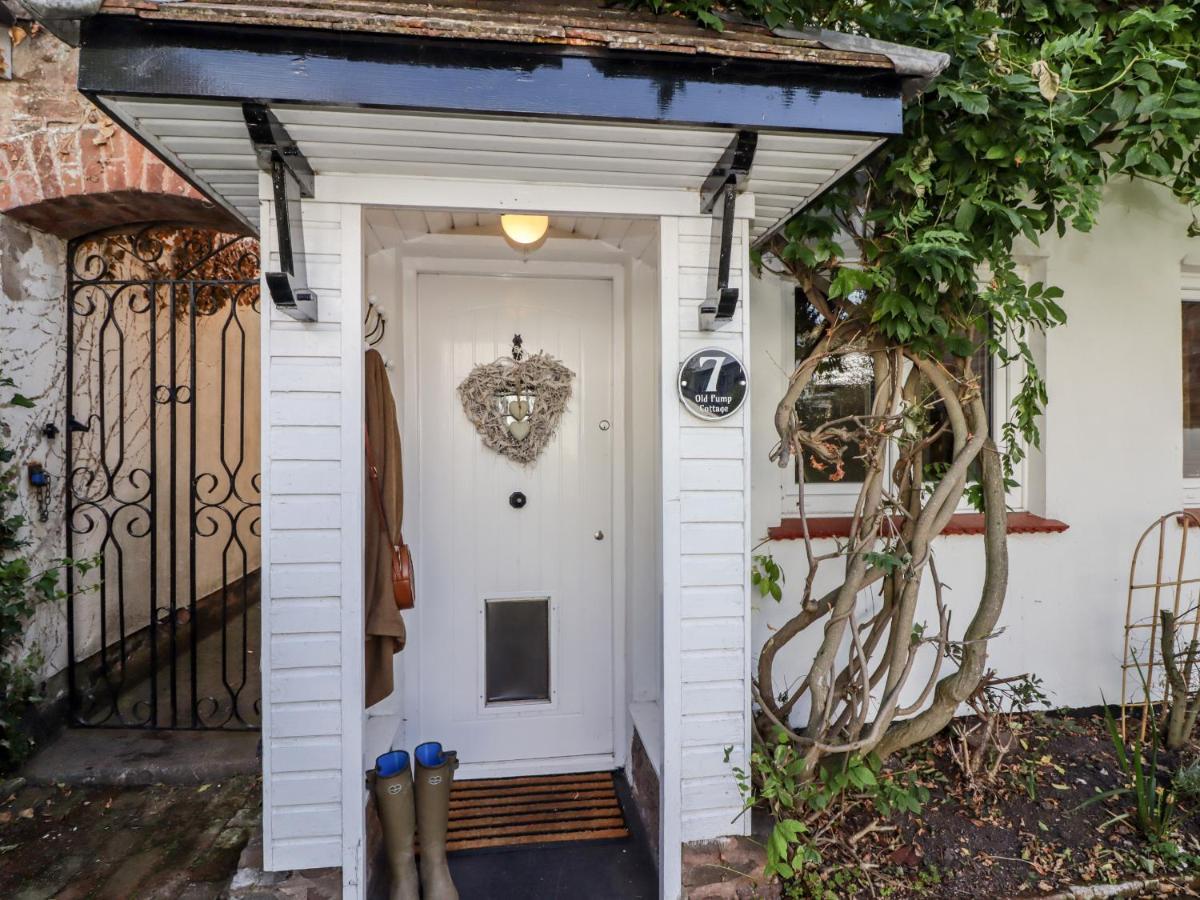 Old Pump Cottage Ross-on-Wye ภายนอก รูปภาพ
