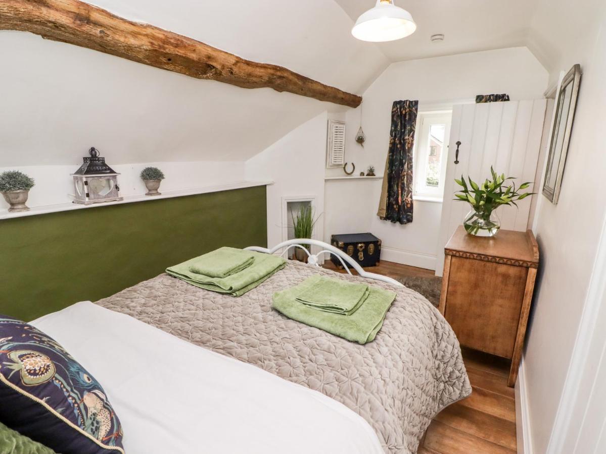 Old Pump Cottage Ross-on-Wye ภายนอก รูปภาพ